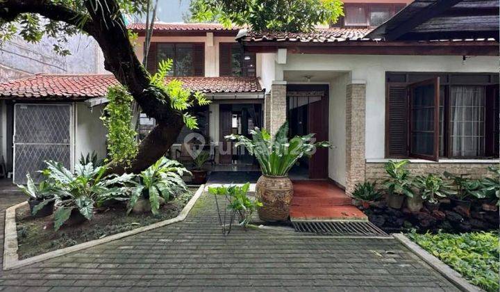 Jual Rumah di Cilandak Jakarta Selatan Ada Taman 1