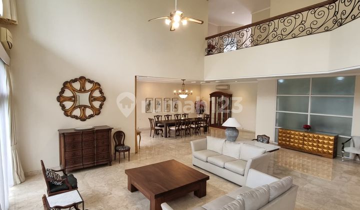 Rumah Mewah Siap Huni di Permata Hijau, 5 Kamar Tidur Furnished