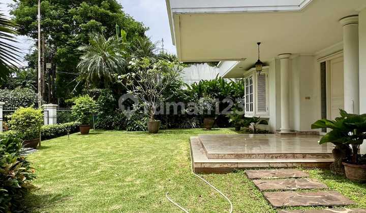 Rumah di Simprug Golf Jakarta Selatan Sertifikat SHM 2