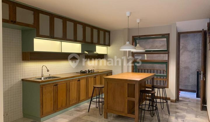 Rumah Bagus Semi Furnished SHM Rawamangun, Jakarta Timur