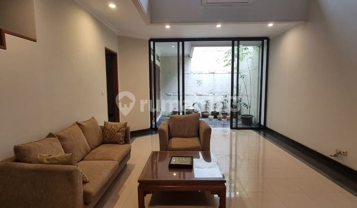 Rumah Pondok Indah, Jakarta Selatan SHM 4+1 Kamar Tidur Rumah Pondok Indah, Jakarta Selatan SHM 4+1 Kamar Tidur