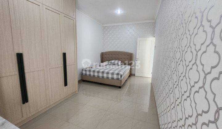 Dijual Rumah Modern Full Furnished di Telaga Golf Sawangan 2