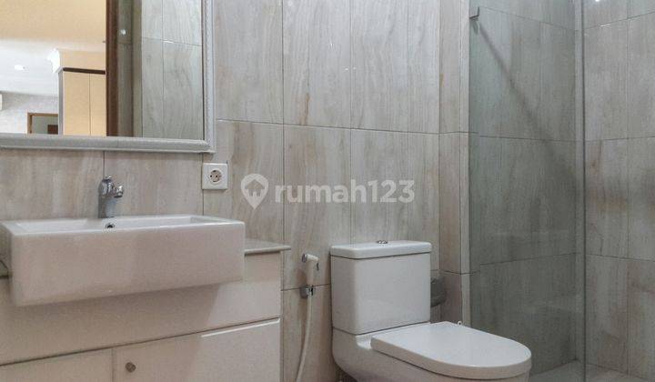 Sewa Apartemen Hampton Park Dekat Mrt Jakarta Selatan 2