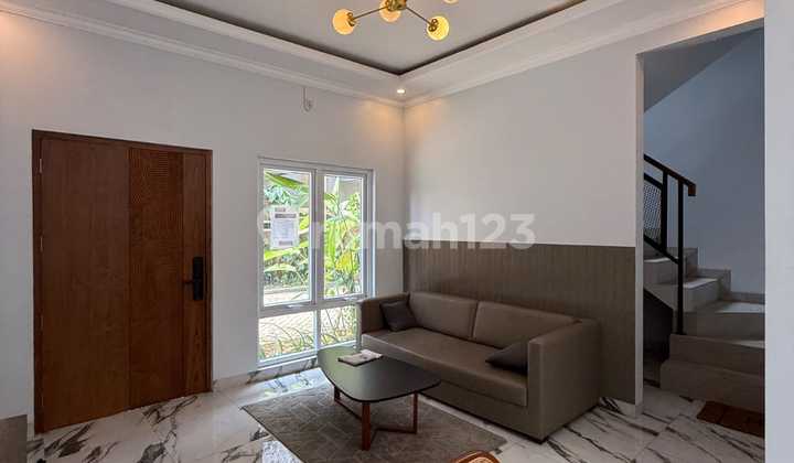 Jagakarsa House, South Jakarta, Furnished, Freehold Title Jagakarsa House, South Jakarta, Furnished, Freehold Title