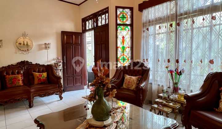 Rumah Senopati, Jakarta Selatan Kebayoran Baru Rumah Senopati, Jakarta Selatan Kebayoran Baru