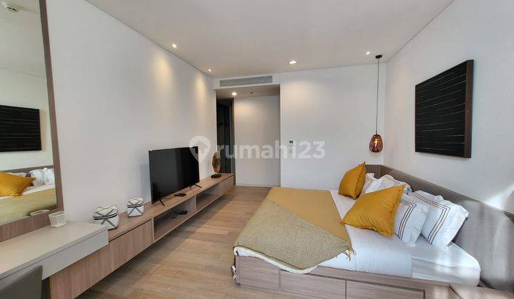 Apartement Verde Two 2 BR Furnished Bagus 2