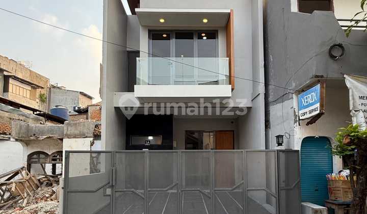 Rumah Baru Pasar Minggu, Jakarta Selatan Dekat Toll Pasar MInggu