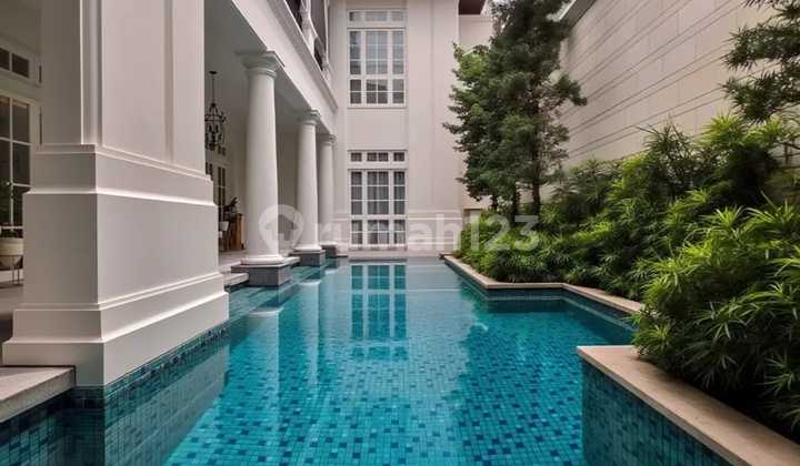 Rumah, 3 Lantai di Mega Kuningan, Jakarta Selatan Private Pool