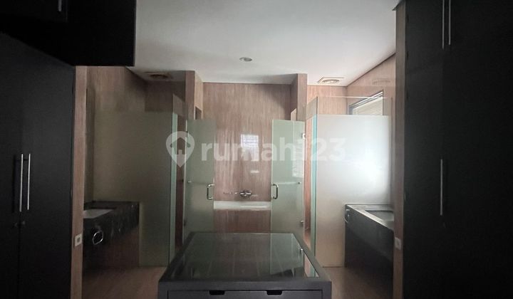 Rumah di Dalam Compound Cilandak Jakarta Selatan Ada Kolam Renang 2