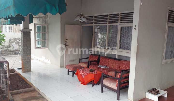 House in Pancoran, South Jakarta SHM 3 Bedrooms 2