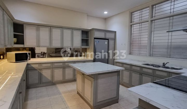 Rumah Mewah Siap Huni di Permata Hijau, 5 Kamar Tidur Furnished 2