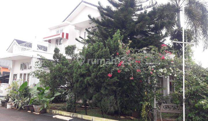 Dijual Rumah Hook di Legenda Wisata Cibubur 2