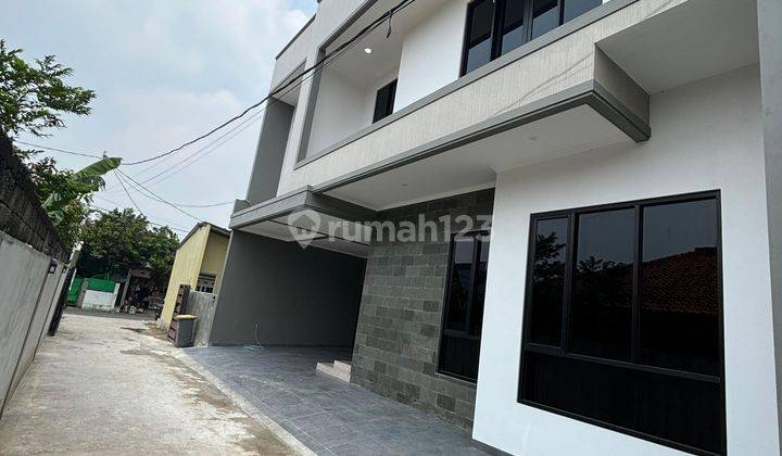 Dijual Rumah Mewah Siap Huni Kondisi Baru di Pondok Cibubur 1