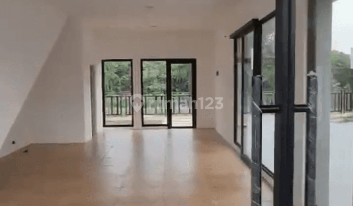 Dijual Cepat! Ruko Tanamera Lippo Cikarang, 3 Lantai,  2,5 Miliar! 2