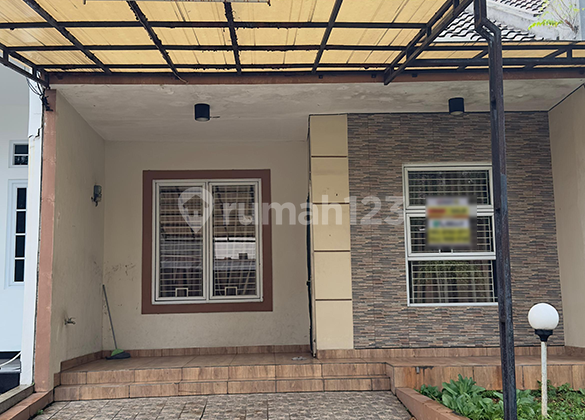 For Quick Sale! Fully Furnished House in Mendow Green Cluster Lippo Cikarang Ready to Occupy For Quick Sale! Fully Furnished House in Mendow Green Cluster Lippo Cikarang Ready to Occupy