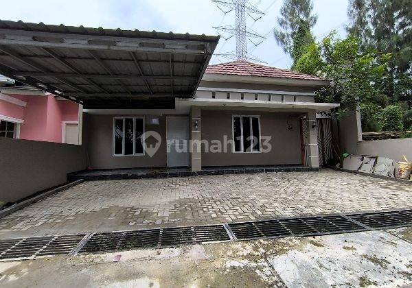 Rumah 1 Lantai 5 kamar tidur, Lokasi Strategis Delta Mas Cikarang, 90 Juta Pertahun!  1