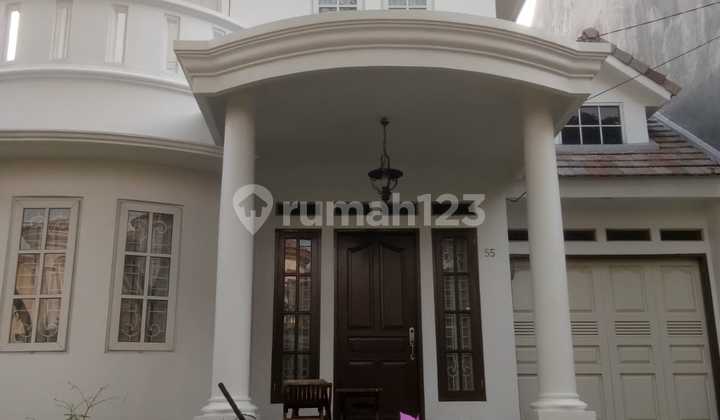 Disewakan Rumah Semi Furnish di Cluster Taman Simpruk, Lippo Cikarang - Lingkungan Asri & Nyaman 2