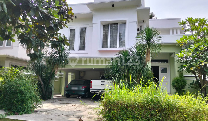 Disewakan Rumah Besar Cluster Taman Menteng Lippo Cikarang, Semi Furnish, Hanya 180 Juta/Tahun! 2