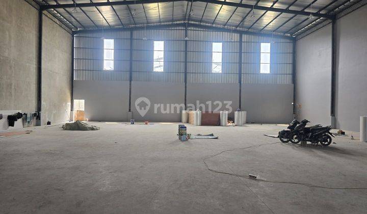 Dijual Cepat! Gudang Baru 898 m² di Delta Silicon Cikarang, Ada Loading Dock, 10 Miliar! 2