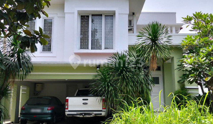 Disewakan Rumah Besar Cluster Taman Menteng Lippo Cikarang, Semi Furnish, Hanya 180 Juta/Tahun!