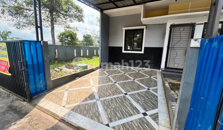 For Sale Cozy House In Bogor 12x10 Cool With Small Garden