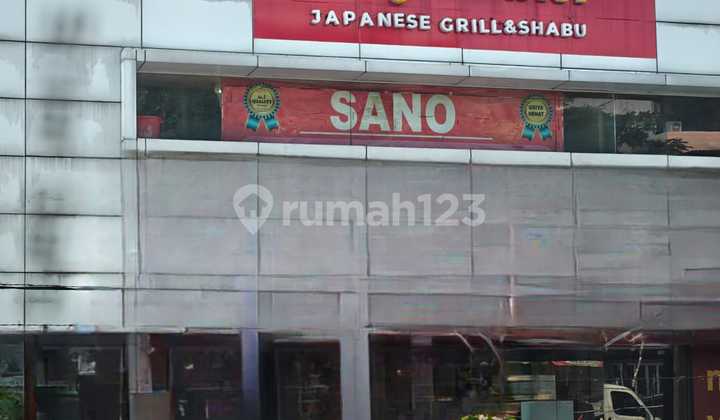 For Rent: 3 Adjacent Shop Houses in Sunter, Strategic Location