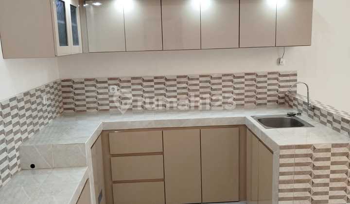 Rumah Baru Siap Huni Semi Furnish Mulyosari Dekat Pakuwon City Surabaya Timur 2