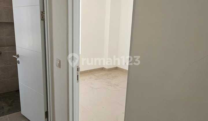 Rumah Siap Huni 2 Lantai Wisata Bukit Mas Wiyung Dekat Pakuwon Mall 2