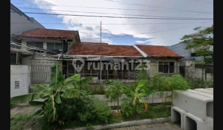 Rumah Hitung Tanah Dekat Pusat Kota Surabaya 1
