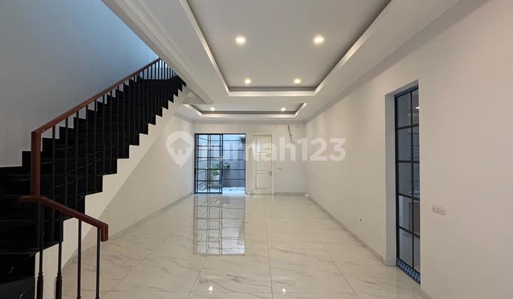 Rumah Baru Siap Huni 2 Lantai Dekat Galaxy Mall Surabaya Timur Rumah Baru Siap Huni 2 Lantai Dekat Galaxy Mall Surabaya Timur