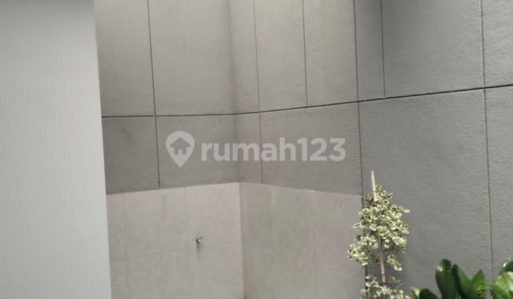 Rumah Baru Araya Mewah Semi Furnish Dekat Merr Surabaya Timur 2