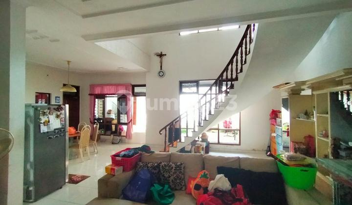 Rumah 2 Lantai Lokasi Strategis Sutorejo Row Lebar Surabaya Timur Rumah 2 Lantai Lokasi Strategis Sutorejo Row Lebar Surabaya Timur