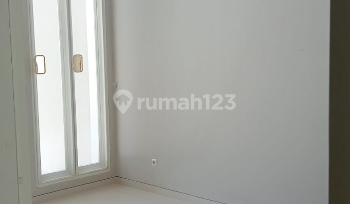 Rumah Siap Huni Pakuwon City 2 Lantai Surabaya Timur 2
