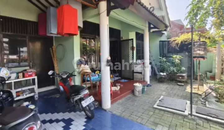 Rumah Second Lingkungan Asri Dekat Pakuwon City Surabaya Timur