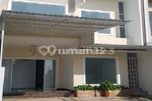 Rumah Baru Siap Huni Pakuwon City Surabaya Timur