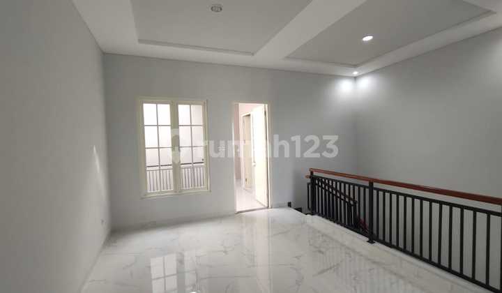 Modern Minimalist New House Ready to Live Near Galaxy Mall East Surabaya 2