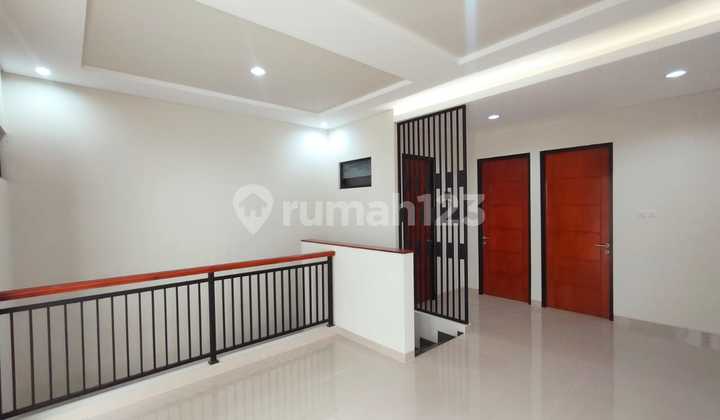 Modern Minimalist New House Ready to Occupy Near Galaxy Mall East Surabaya 2