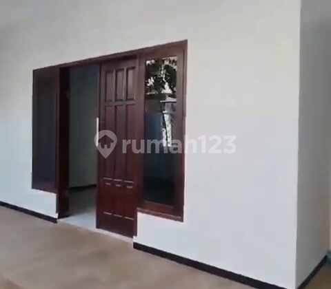 Rumah Siap Huni Mulyosari 2,5 Lantai Dekat Pakuwon City Surabaya Timur Rumah Siap Huni Mulyosari 2,5 Lantai Dekat Pakuwon City Surabaya Timur