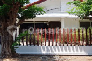 Rumah Lama Darmo 1 Lantai Dekat Mall Surabaya Barat Rumah Lama Darmo 1 Lantai Dekat Mall Surabaya Barat