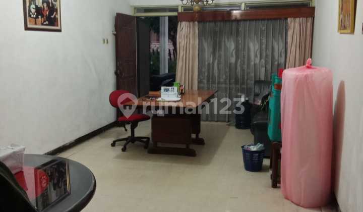 Rumah Lama Darmo 1 Lantai Dekat Mall Surabaya Barat 2