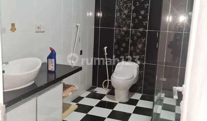 Disewakan Rumah Bagus 3Lantai di Sunter 2