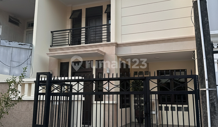 Disewakan Rumah 2 Lantai Bagus di Sunter Disewakan Rumah 2 Lantai Bagus di Sunter