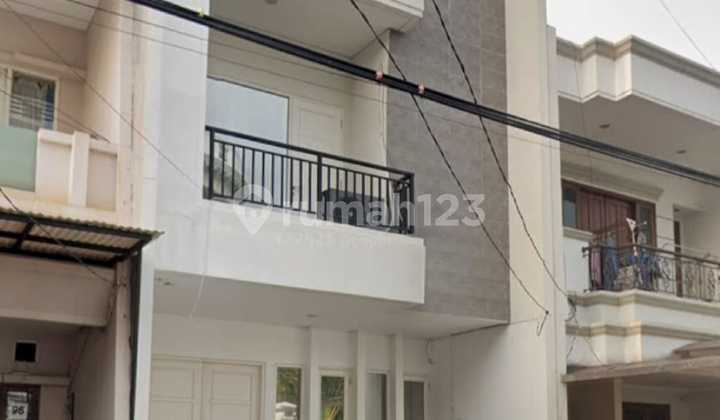 For Rent Nice 3-Storey House in Sunter For Rent Nice 3-Storey House in Sunter