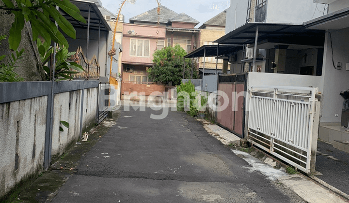 Rumah Lantai 2 Modern Minimalis Denpasar Barat 2