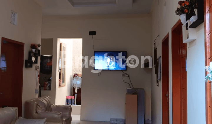 Cheap minimalist house on Jalan Mekar Pemogan 1