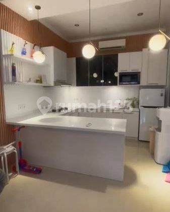 Rumah modern minimalis 2 lantai di Jl. Pulau Moyo 2