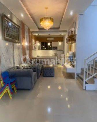 Rumah modern minimalis 2 lantai di Jl. Pulau Moyo 1