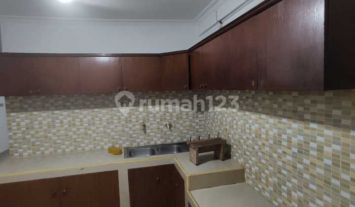 For Rent: Neat Standard House in BCS Kelapa Gading