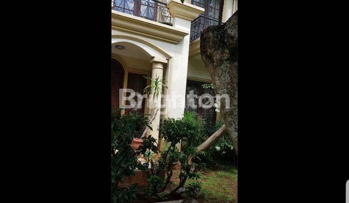 RUMAH SIAP HUNI DI CLUSTER VERSAILLES RESIDENCE SERPONG 2