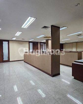 GEDUNG PERKANTORAN 7 LANTAI DI KAWASAN STRATEGIS JAKARTA BARAT 2